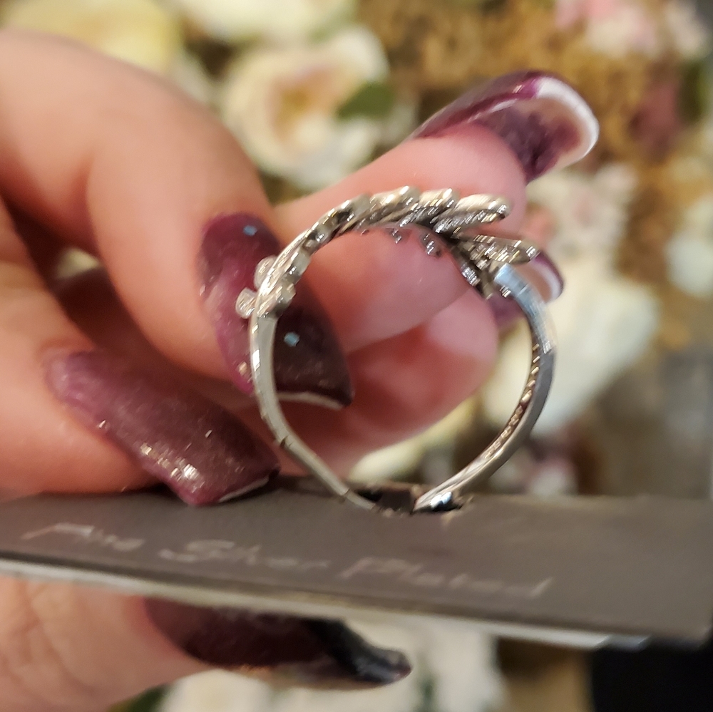 NWT SWAROVSKI CRYSTAL LEAF RING BY ELEMENTS 925 Plated - Picture 3 of 7